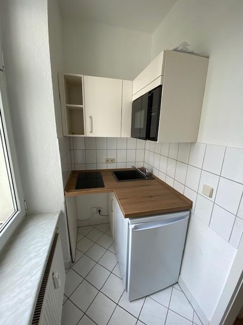 Wohnung zur Miete 211 € 2 Zimmer 32 m²<br/>Wohnfläche 2.<br/>Geschoss 01.03.2025<br/>Verfügbarkeit Sankt-Michael-Straße . Fichtestraße / Ambrosiusplatz Magdeburg 39112