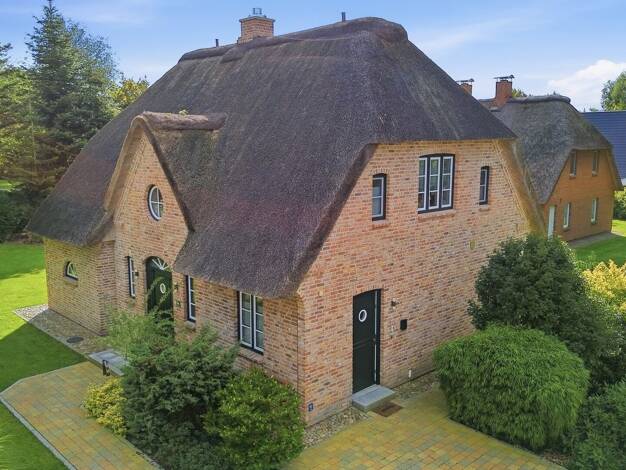 Einfamilienhaus zum Kauf 883.000 € 4 Zimmer 140 m² 1.114 m² Grundstück Tating 25881