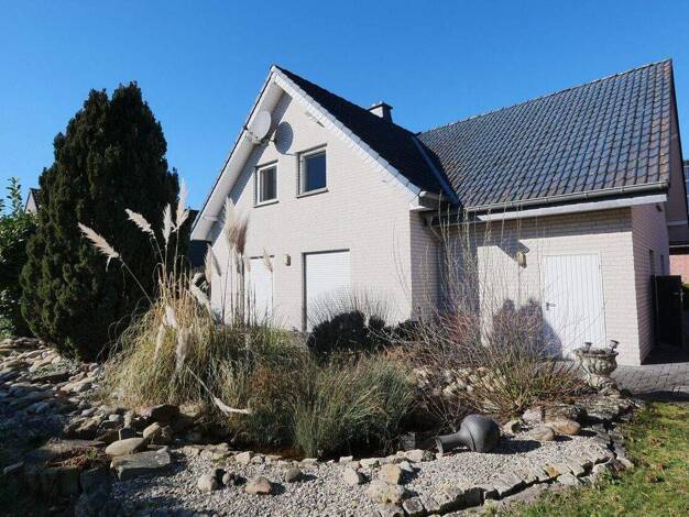 Einfamilienhaus zum Kauf 399.000 € 5 Zimmer 193 m² 620 m² Grundstück Mantinghausen Salzkotten / Mantinghausen 33154