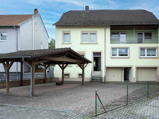 Haus zum Kauf 180.000 € 353 m² 1.053 m² Grundstück Rothselberg 67753