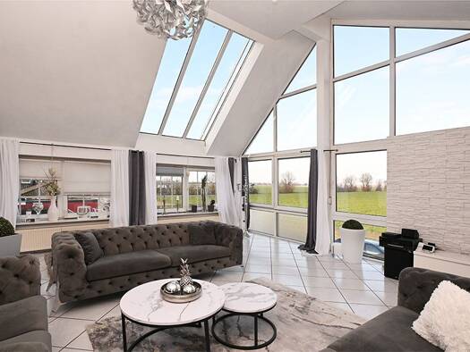 Einfamilienhaus zum Kauf 590.000 € 10 Zimmer 350 m² 742 m² Grundstück Riehe Suthfeld 31555