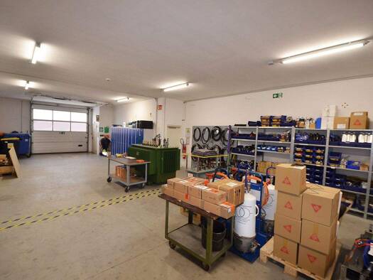 Lagerhalle zur Miete 6 € 803 m² Lagerfläche Schwarzenbek 21493