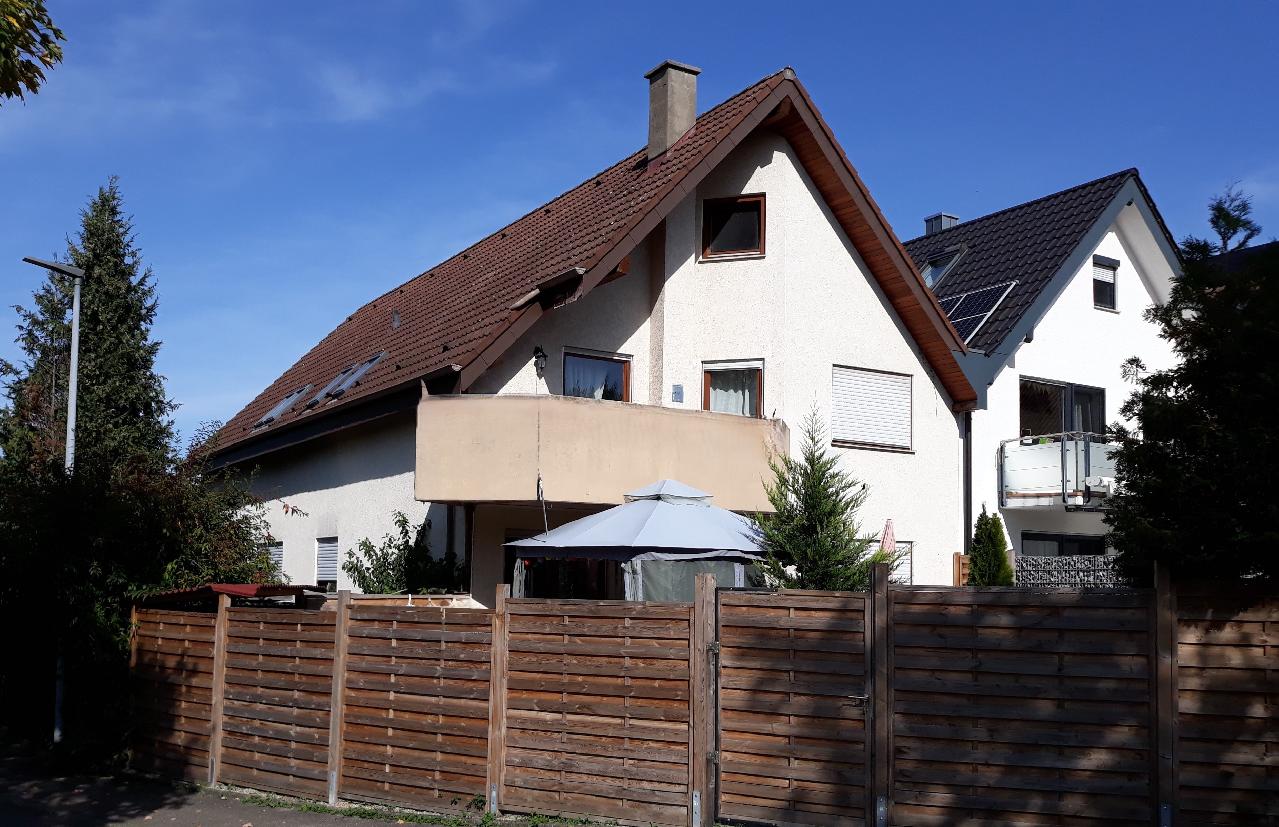 Mehrfamilienhaus zum Kauf 650.000 € 7 Zimmer 237 m²<br/>Wohnfläche 485 m²<br/>Grundstück Trollingerweg 9 Bönnigheim Bönnigheim 74357