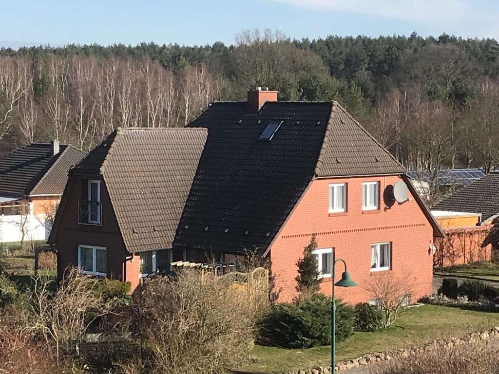 Einfamilienhaus zum Kauf provisionsfrei 450.000 € 7 Zimmer 250 m²<br/>Wohnfläche 2.992 m²<br/>Grundstück Domsühl Domsühl 19374