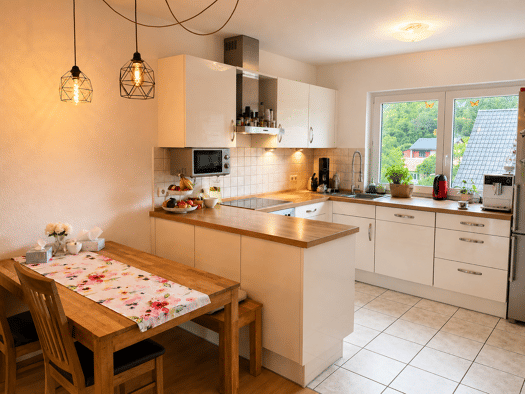 Wohnung zum Kauf 295.000 € 4,5 Zimmer 95 m² 3 Geschosse Reichenberg Reichenberg 97234