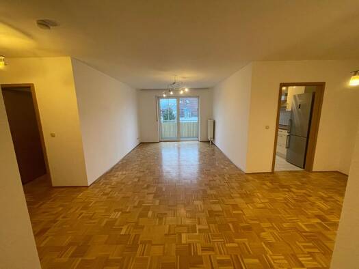 Wohnung zur Miete 900 € 3 Zimmer 73 m² Geschoss 2/3 frei ab sofort Moskauer Ring 12 Heuchelhof Würzburg 97084