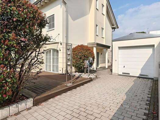 Doppelhaushälfte zur Miete 2.790 € 5 Zimmer 190 m² 322 m² Grundstück frei ab 01.08.2026 Heinrich-Heine-Straße 12 A Götzenhain Dreieich 63303