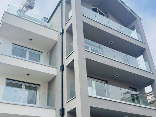 Wohnung zum Kauf - Erstbezug 414.000 € 3 Zimmer 83 m² Caorle 30021