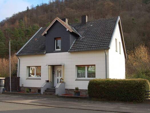 Haus zum Kauf 149.000 € 6 Zimmer 134 m² 740 m² Grundstück Bredelar Marsberg 34431