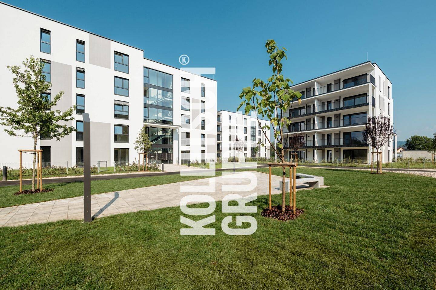 3-istabu dzīvoklis, 92 m²