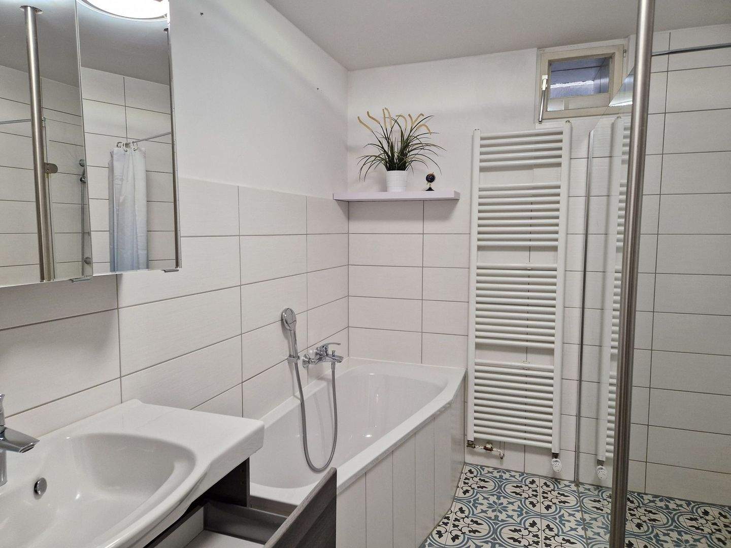 Immobilie in Goethestadt Bad Lauchstädt - Großzügiges Zweifamilienhaus mit Nebengelass, Garagen und weitläufigem Garten in Milzau - Bild 3