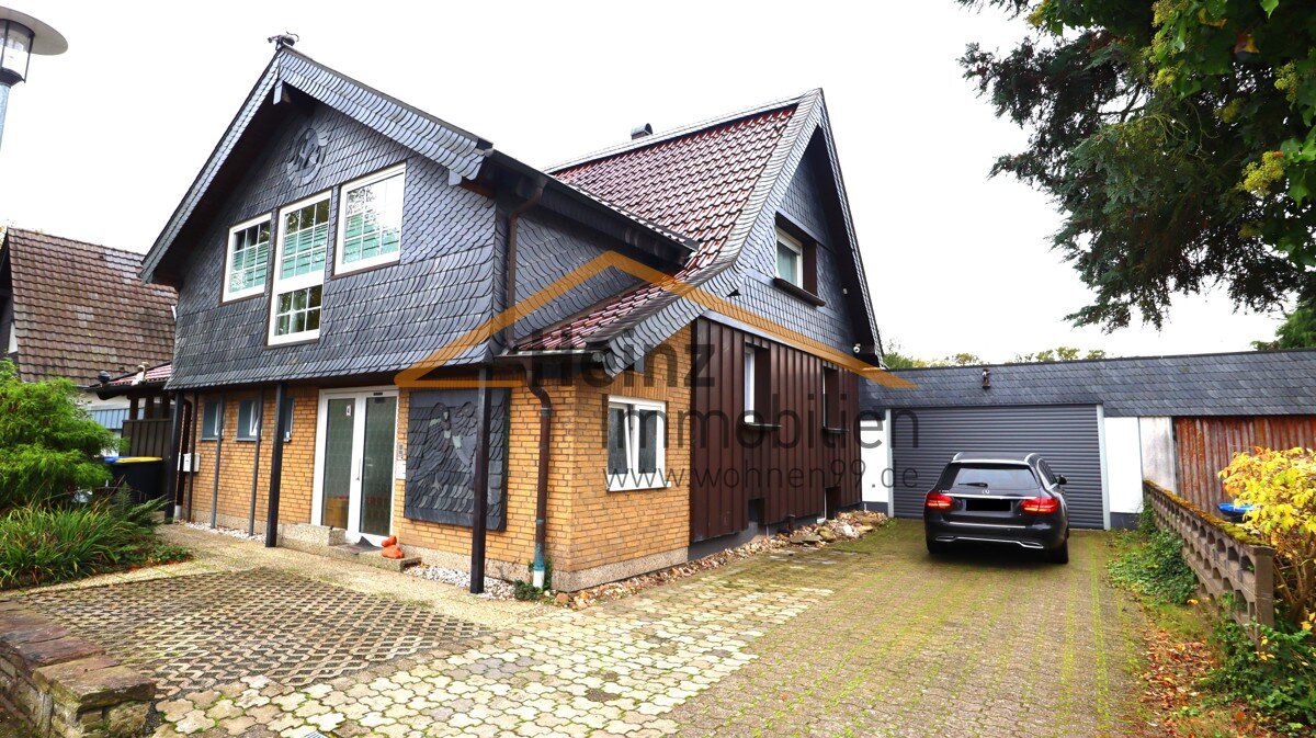 Mehrfamilienhaus zum Kauf 798.000 € 8 Zimmer 260 m²<br/>Wohnfläche 722 m²<br/>Grundstück Kippekausen Bergisch Gladbach 51427