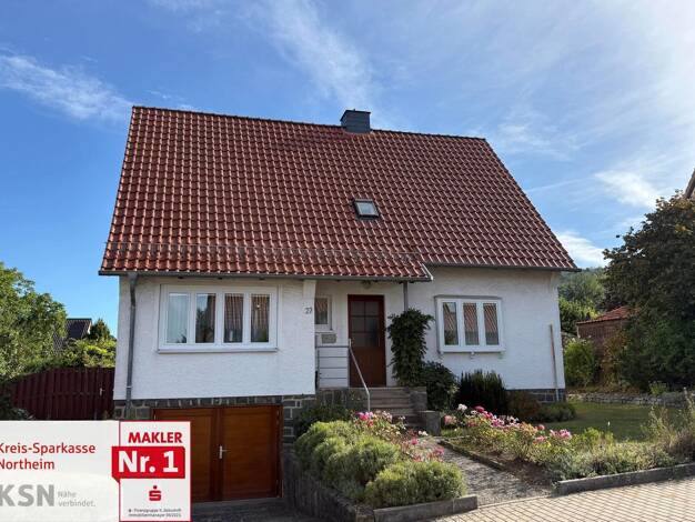 Einfamilienhaus zum Kauf 249.000 € 6 Zimmer 135,9 m² 1.250 m² Grundstück frei ab 01.11.2026 Northeim Northeim 37154