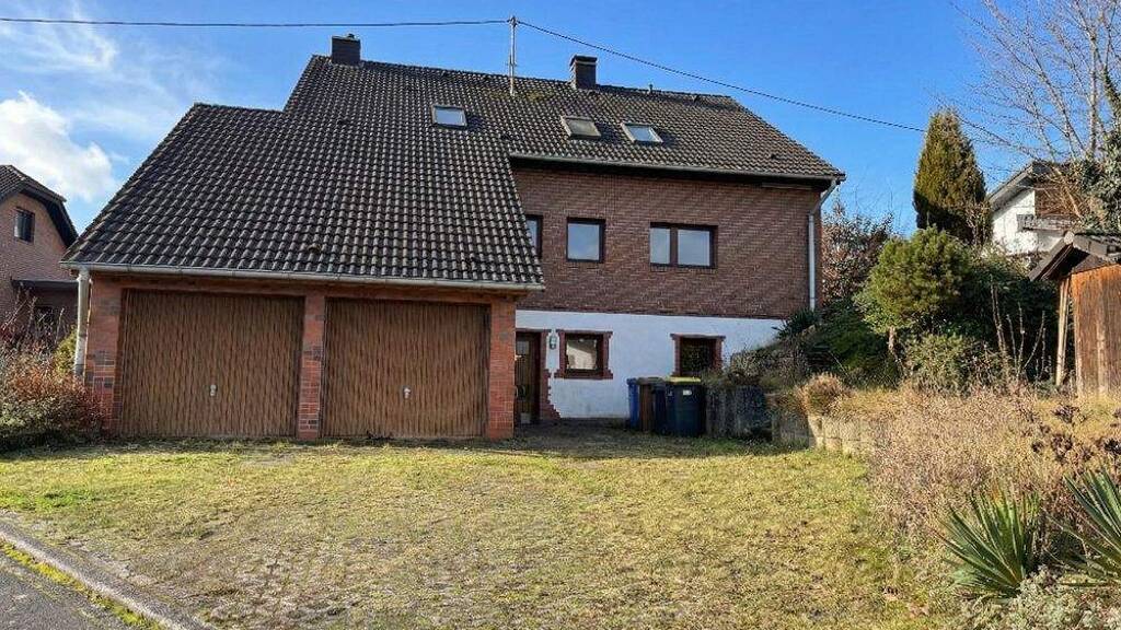 Mehrfamilienhaus zum Kauf 310.000 € 5 Zimmer 172 m² 1.000 m² Grundstück Fürthen 57539