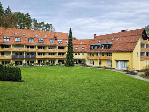 Mehrfamilienhaus zum Kauf als Kapitalanlage geeignet 3.575 m² 11.000 m² Grundstück Viktor-von-Scheffel-Str. 38 Gößweinstein 91327