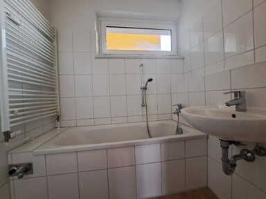 Wohnung zur Miete 657 € 4 Zimmer 89 m² 8. Geschoss frei ab 01.12.2024 Senftenberger Ring 16 Märkisches Viertel Berlin 13439