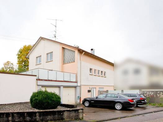 Wohnung zur Miete 1.050 € 120 m² frei ab sofort Am Hang 8 Zimmern Zimmern ob Rottweil 78658