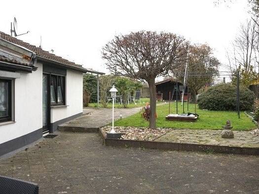 Mehrfamilienhaus zum Kauf 350.000 € 7 Zimmer 200 m² 750 m² Grundstück Eicken Nord 41063