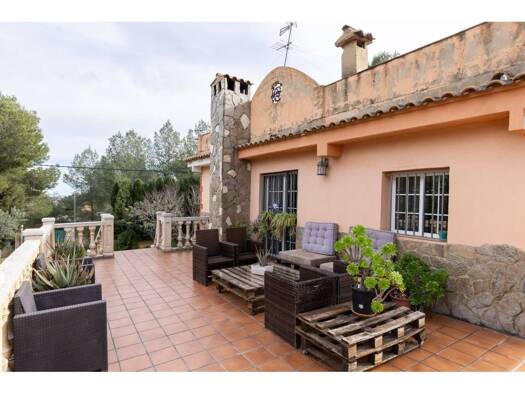 Villa zum Kauf 299.000 € 4 Zimmer 184 m² 1.771 m² Grundstück >Avenida los Pioneros > Godelleta 46388