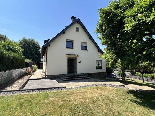 Einfamilienhaus zur Miete 1.500 € 5 Zimmer 135 m² 1.050 m² Grundstück frei ab 01.10.2026 Heisterbacherrott Königswinter 53639