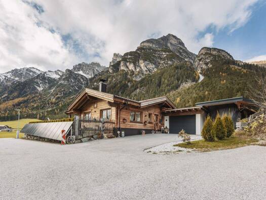 Haus zum Kauf 749.000 € 4 Zimmer 100 m² 486 m² Grundstück frei ab 01.04.2026 Gschnitz 6150