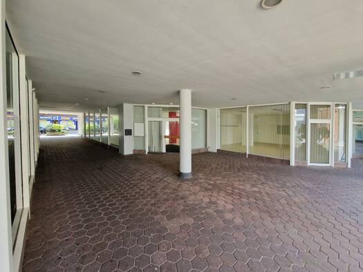 Laden zur Miete provisionsfrei 2.500 € 426 m² Verkaufsfläche Kaiser-Wilhelm-Platz 7 Steele Essen 45276