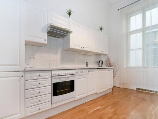 Studio zur Miete 400 € 3 Zimmer 56 m² Geschoss -1/5 frei ab 05.08.2026 Stadtmitte Düsseldorf 40210