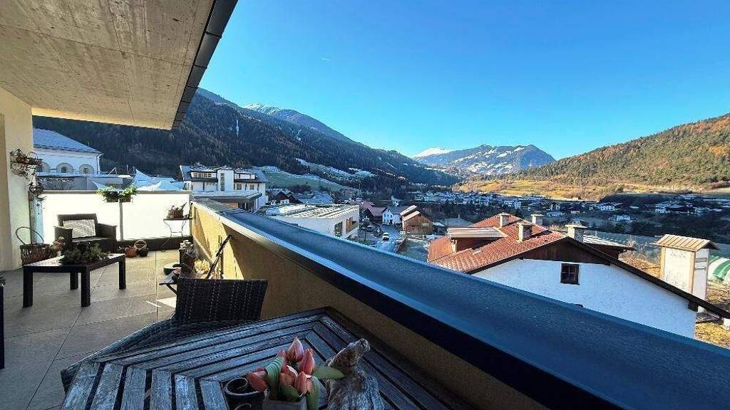 Wohnung zur Miete 16,22 € 2 Zimmer 61,7 m² frei ab 01.06.2026 Roppen 6426