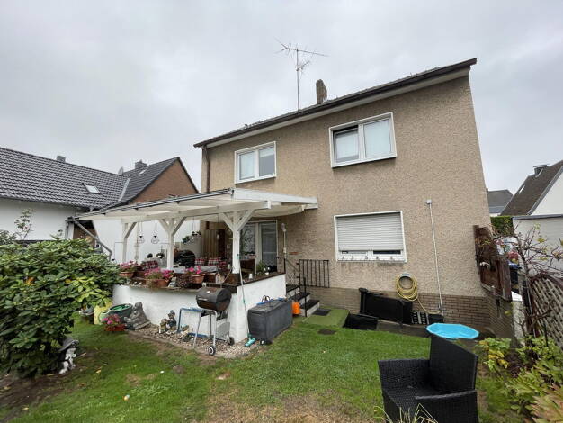 Mehrfamilienhaus zum Kauf provisionsfrei 450.000 € 6 Zimmer 100 m² 384 m² Grundstück Wilhelmstr. 16a Immigrath Langenfeld 40764