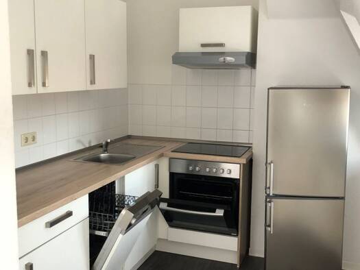 Wohnung zur Miete 450 € 3 Zimmer 74,1 m² 5. Geschoss Stendaler Straße 2 A Alte Neustadt Alte Neustadt 39106