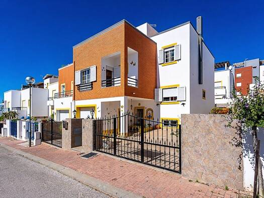 Haus zum Kauf 650.000 € 134 m² 220 m² Grundstück Tavira (Santiago) 8800