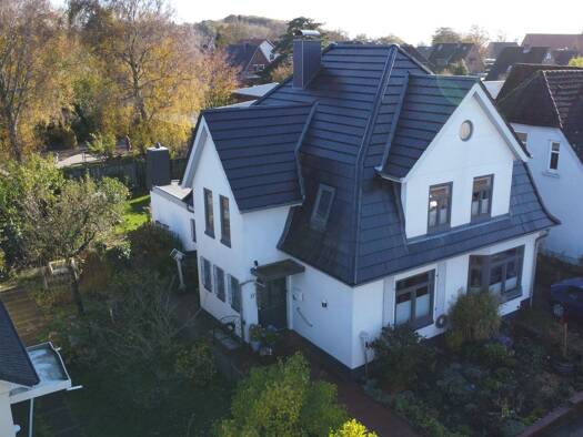 Einfamilienhaus zum Kauf 649.000 € 5 Zimmer 165 m² 430 m² Grundstück frei ab 01.07.2026 Husum 25813