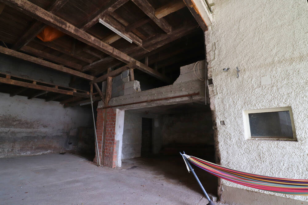 Immobilie in Dittelbrunn - Großes Haus + zahlreiche Nebengebäude - Bild 2