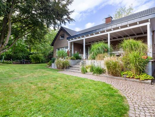 Mehrfamilienhaus zum Kauf provisionsfrei 439.000 € 6,5 Zimmer 197,4 m² 1.000 m² Grundstück Osttünnen Rhynern 59069
