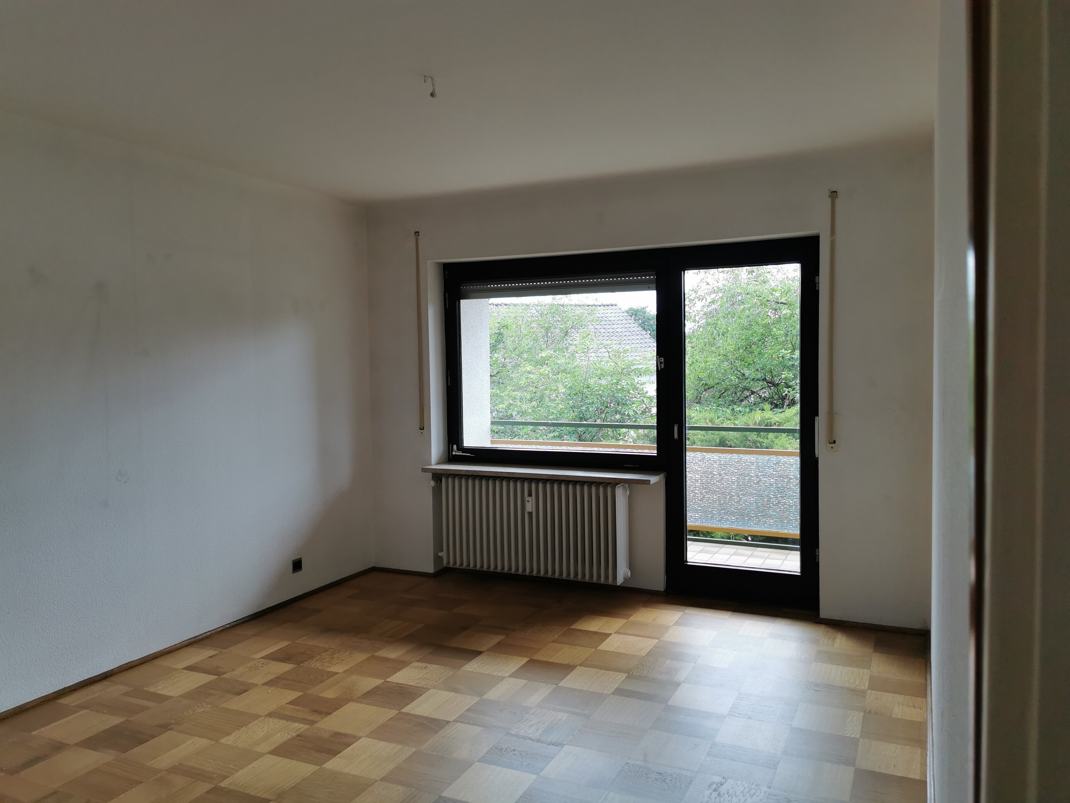 Wohnung zur Miete 950 € 4 Zimmer 113 m²<br/>Wohnfläche 1.<br/>Geschoss ab sofort<br/>Verfügbarkeit Zirndorf Zirndorf 90513