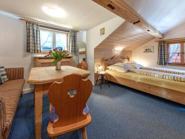 Wohnung zur Miete 1.300 € 2 Zimmer 42 m² 2. Geschoss Seestraße 29 Schliersee Schliersee 83727
