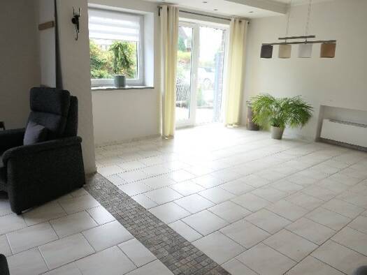 Einfamilienhaus zum Kauf provisionsfrei 299.299 € 8 Zimmer 210 m² 1.400 m² Grundstück Aerzen Aerzen 31855