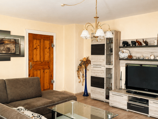 Reihenmittelhaus zum Kauf 149.000 € 7,5 Zimmer 205 m² 170 m² Grundstück frei ab sofort Meerane Meerane 08393