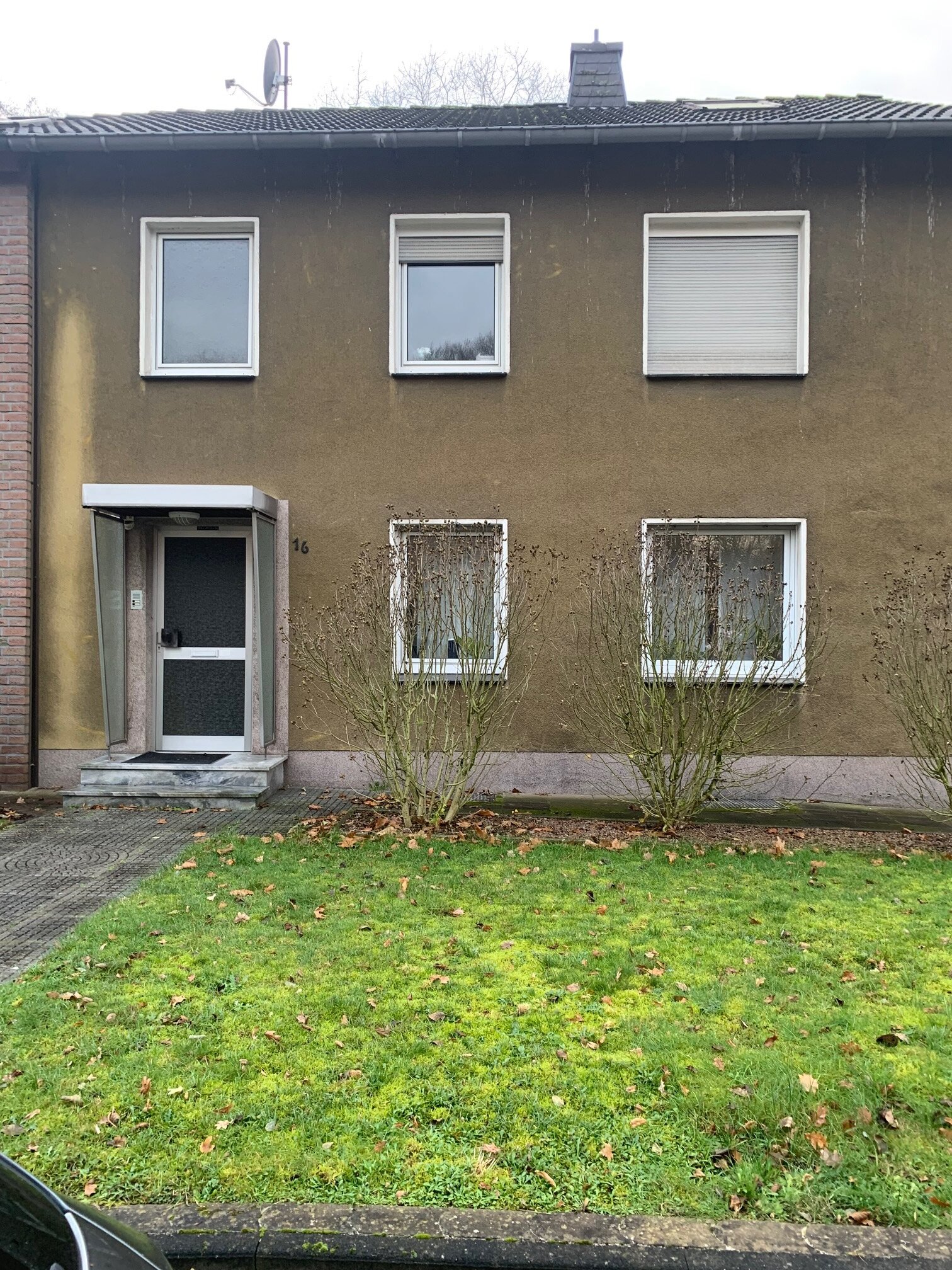 Einfamilienhaus zum Kauf 269.000 € 6 Zimmer 120 m²<br/>Wohnfläche 627 m²<br/>Grundstück Antonienstr. 16 Bruch Dinslaken 46537