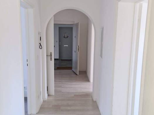 Wohnung zur Miete 649 € 3 Zimmer 77,8 m² 4. Geschoss frei ab 01.02.2026 Thüringer Straße 2 Coburg 96450