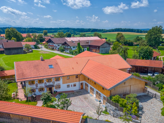 Bauernhaus zum Kauf 3.800.000 € 16 Zimmer 1.070 m² 1.969 m² Grundstück Neufahrn Egling 82544