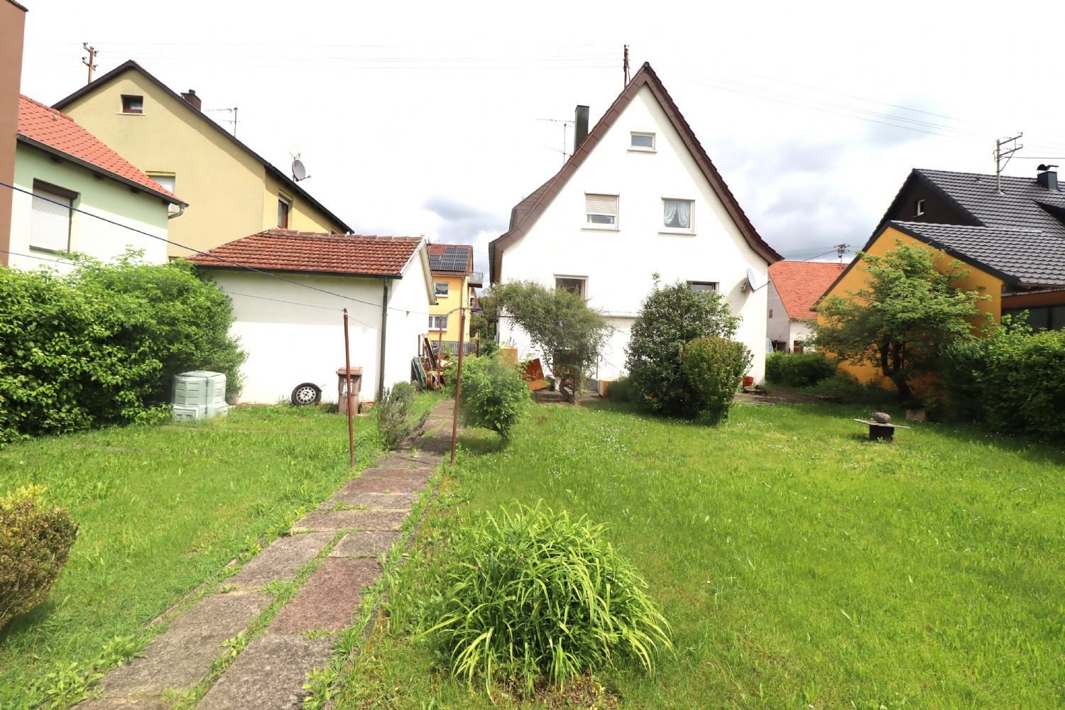 Einfamilienhaus zum Kauf 688.000 € 6 Zimmer 121 m²<br/>Wohnfläche 883 m²<br/>Grundstück Wendlingen Wendlingen am Neckar 73240