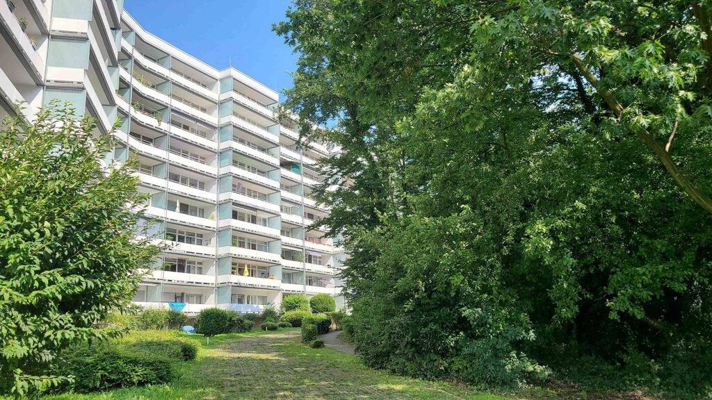 Wohnung zum Kauf 159.000 € 2 Zimmer 62 m² 5. Geschoss Giselbertstraße Bockenberg Bergisch Gladbach 51429