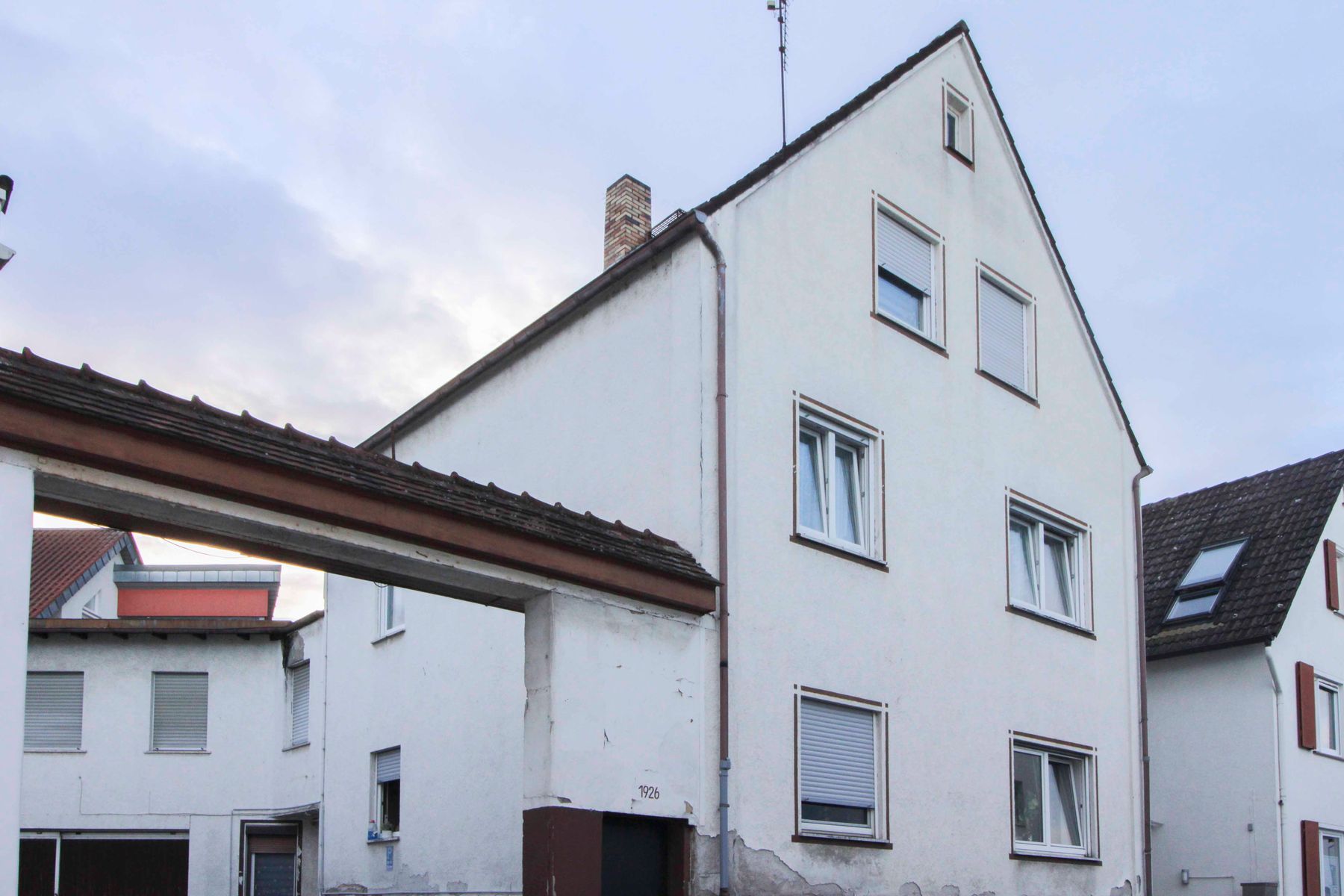 Mehrfamilienhaus zum Kauf 595.000 € 13 Zimmer 259,8 m²<br/>Wohnfläche 407,2 m²<br/>Grundstück Weiterstadt Weiterstadt 64331