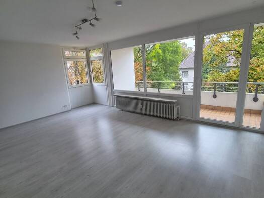 Wohnung zur Miete 700 € 2 Zimmer 68 m² Geschoss 2/3 frei ab 01.01.2027 Schwenningen Villingen-Schwenningen 78056