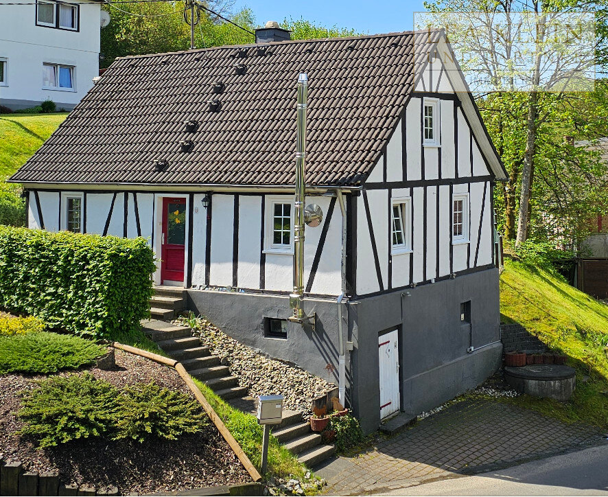 Haus zum Kauf 189.000 € 4 Zimmer 88 m²<br/>Wohnfläche 450 m²<br/>Grundstück Harbach 57572