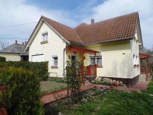 Einfamilienhaus zum Kauf 175.000 € 7 Zimmer 120 m² 1.000 m² Grundstück Komitat Zala