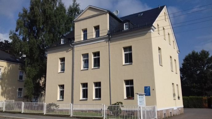 Wohnung zur Miete 263 € 2 Zimmer 58,7 m²<br/>Wohnfläche EG<br/>Geschoss ab sofort<br/>Verfügbarkeit Waldenburger Straße 8 Limbach-Oberfrohna Limbach-Oberfrohna 09212