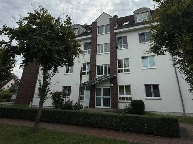Wohnung zur Miete 1.175 € 2 Zimmer 89,5 m² frei ab 01.01.2027 Anne-Frank-Straße 10 Elmshorn 25335