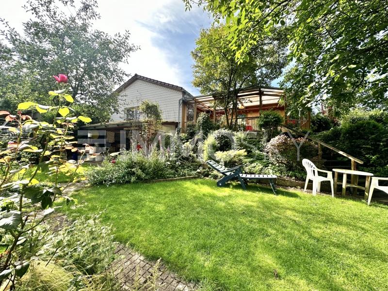 Bungalow zum Kauf 215.000 € 4 Zimmer 122 m²<br/>Wohnfläche 988 m²<br/>Grundstück 01.11.2024<br/>Verfügbarkeit Heeßen 31707